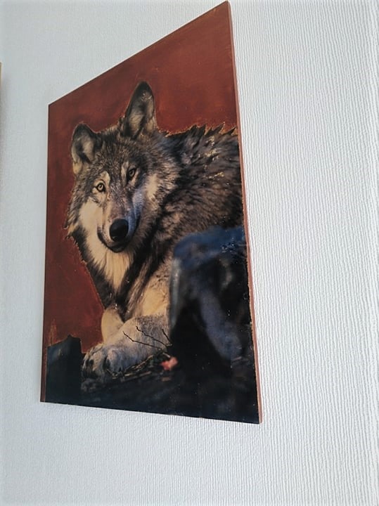 Personal Stories in Animal Decor: the Wolf