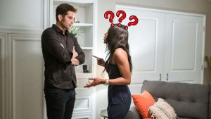 Couple discutant. La femme est frustrée et l'homme n'a rien compris. Approche moderne pour faire tomber un homme amoureux.